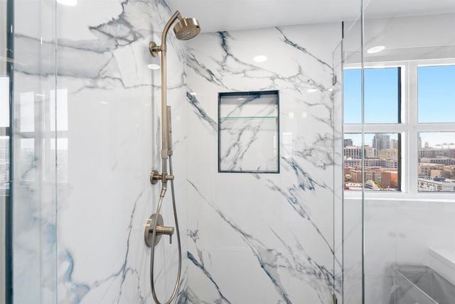 555 Front St. 1302, San Diego, CA 92101