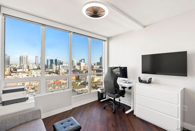 555 Front St. 1302, San Diego, CA 92101