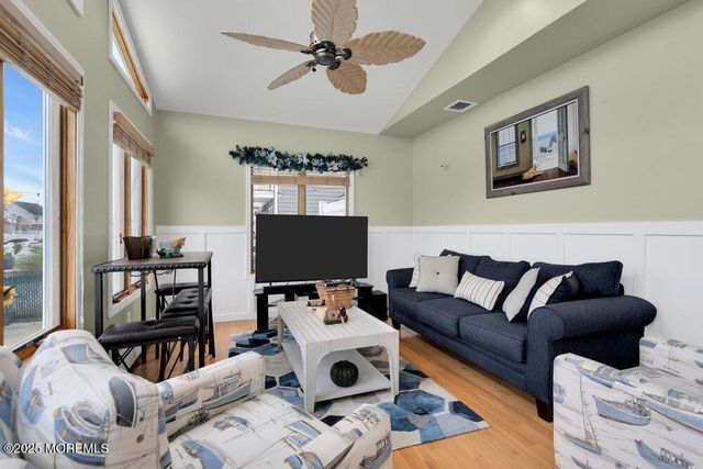 59 Top Sail Court, Bayville, NJ 08721