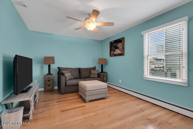 59 Top Sail Court, Bayville, NJ 08721