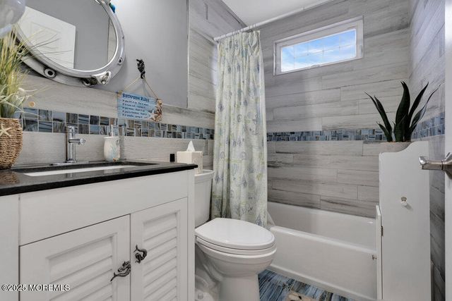 59 Top Sail Court, Bayville, NJ 08721