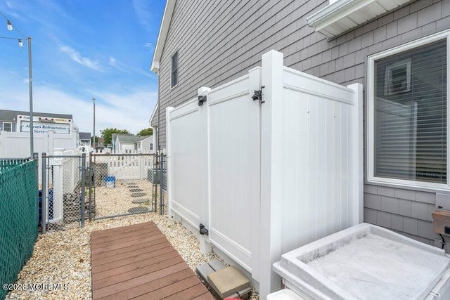 59 Top Sail Court, Bayville, NJ 08721