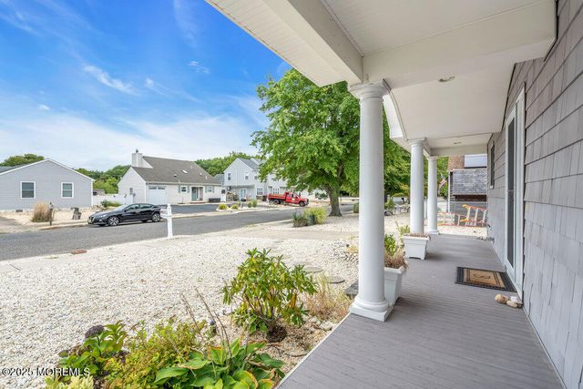 59 Top Sail Court, Bayville, NJ 08721