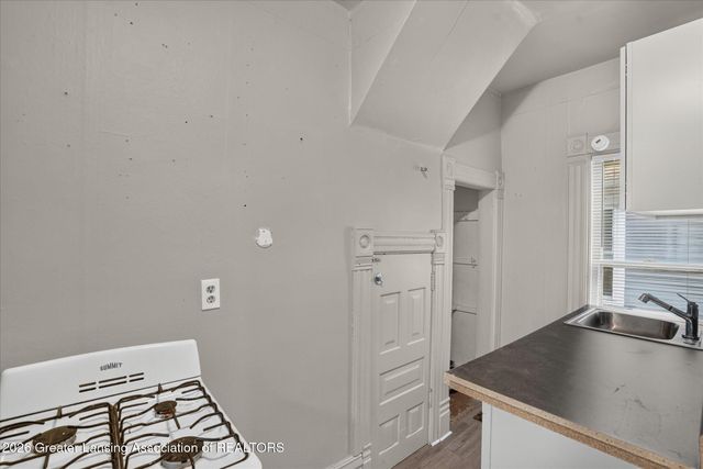 1223 N Washington, Lansing, MI 48906