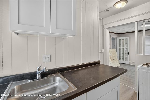 1223 N Washington, Lansing, MI 48906