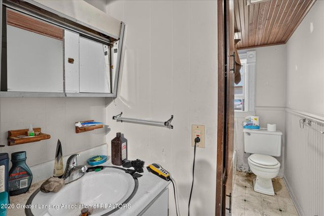 1223 N Washington, Lansing, MI 48906