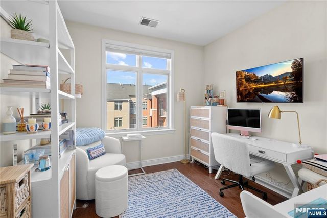 7400 River Road 401, North Bergen, NJ 07047