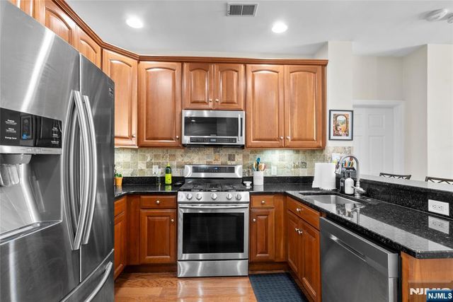 7400 River Road 401, North Bergen, NJ 07047