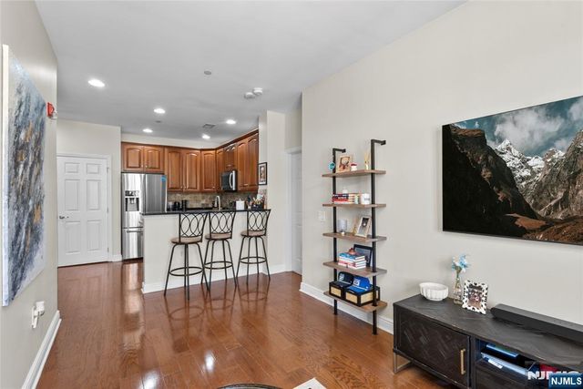 7400 River Road 401, North Bergen, NJ 07047