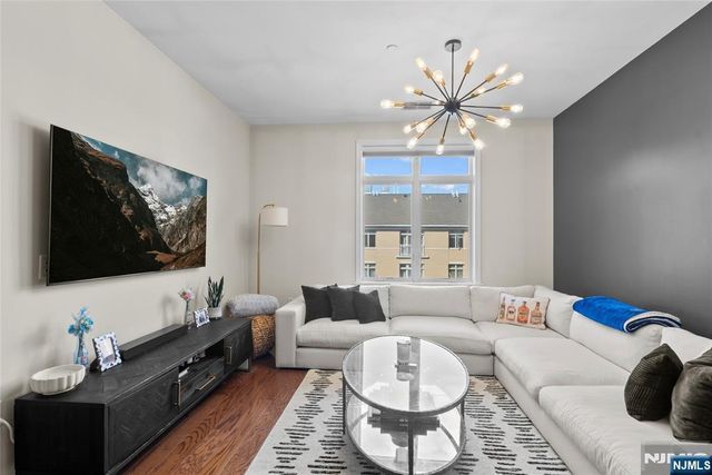 7400 River Road 401, North Bergen, NJ 07047