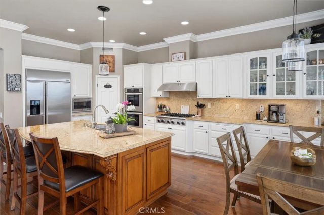 22064 Gold Canyon, Saugus, CA 91390