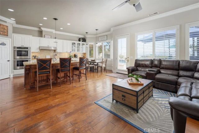 22064 Gold Canyon, Saugus, CA 91390