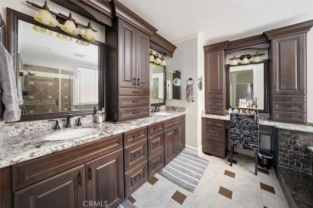 22064 Gold Canyon, Saugus, CA 91390