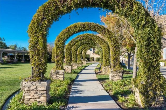 22064 Gold Canyon, Saugus, CA 91390