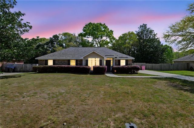 1990 Ark Drive E, Semmes, AL 36575