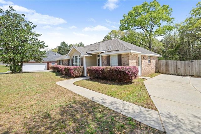 1990 Ark Drive E, Semmes, AL 36575