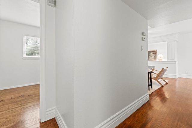 5631 Engle Rd, Carmichael, CA 95608