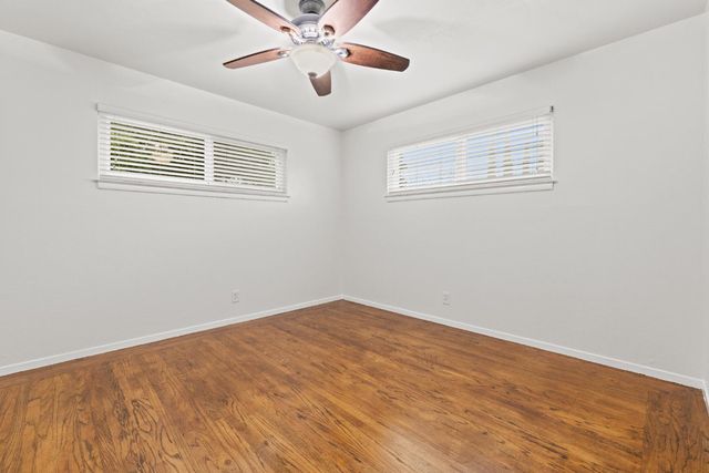 5631 Engle Rd, Carmichael, CA 95608