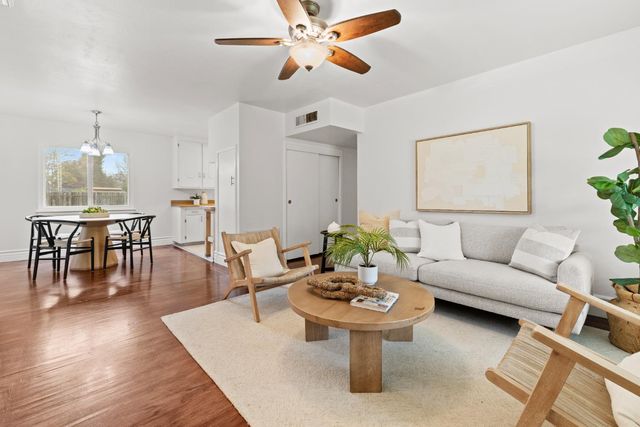 5631 Engle Rd, Carmichael, CA 95608