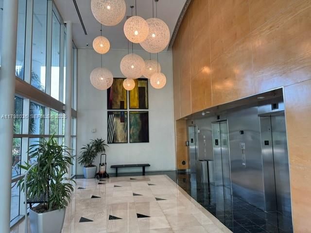 20900 NE 30th Avenue 503 assigned parking, Aventura, FL 33180