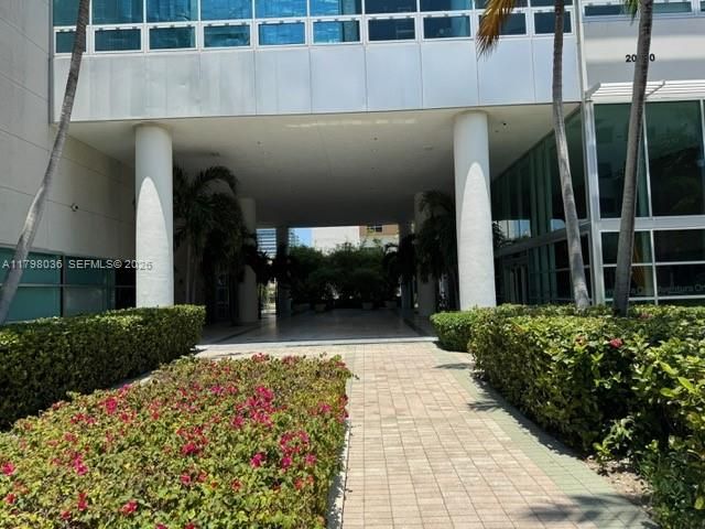 20900 NE 30th Avenue 503 assigned parking, Aventura, FL 33180
