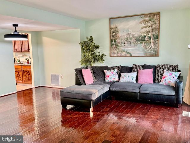 8346 MOUNTAIN ASH WAY, Gaithersburg, MD 20879