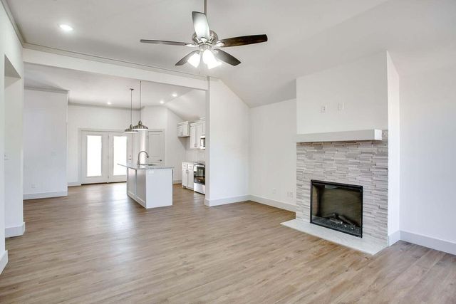 811 N 4th Street, Wolfforth, TX 79382