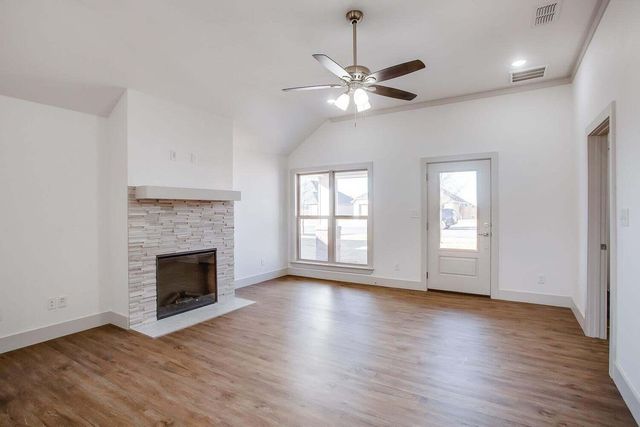 811 N 4th Street, Wolfforth, TX 79382