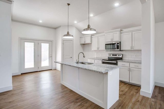 811 N 4th Street, Wolfforth, TX 79382