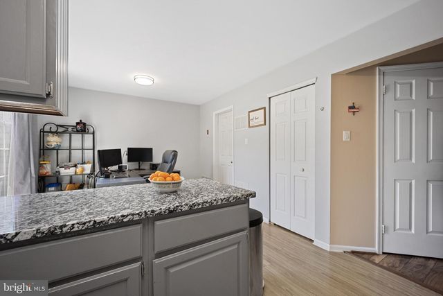46 LAUREL CIR, Newtown, PA 18940