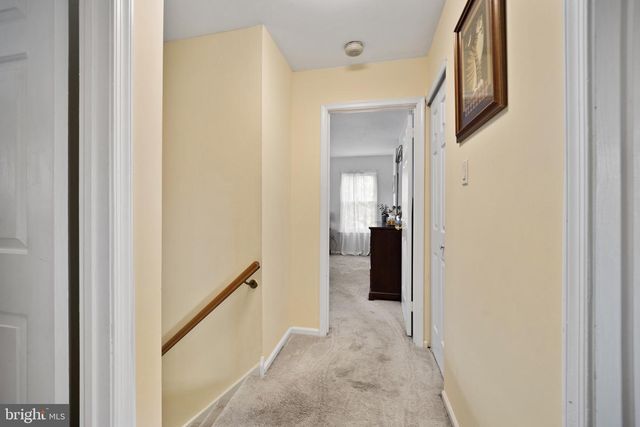 46 LAUREL CIR, Newtown, PA 18940
