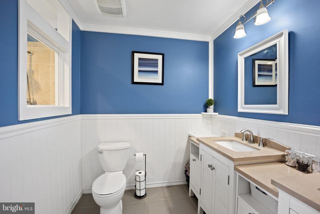 46 LAUREL CIR, Newtown, PA 18940