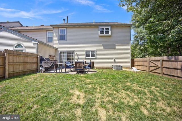 46 LAUREL CIR, Newtown, PA 18940