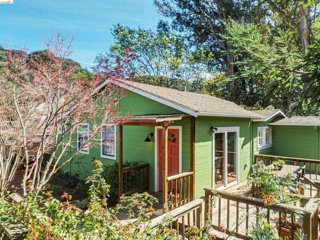 4753 4753 Mountain Blvd, Oakland, CA 94619