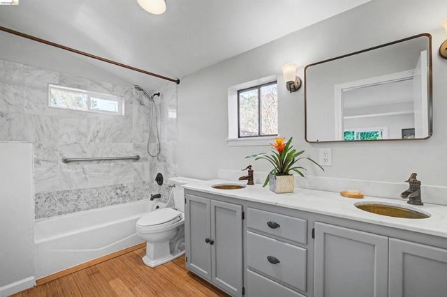 4753 4753 Mountain Blvd, Oakland, CA 94619