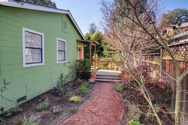 4753 4753 Mountain Blvd, Oakland, CA 94619