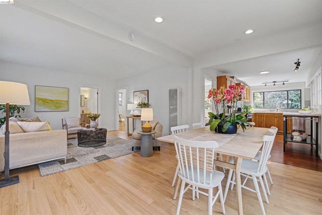 4753 4753 Mountain Blvd, Oakland, CA 94619