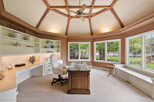 65 Lone Pine Road, Bloomfield Hills, MI 48304