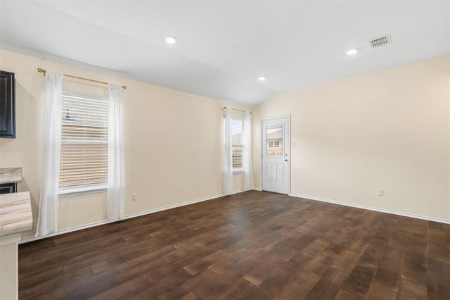 1012 Chambray DR, Troy, TX 76579