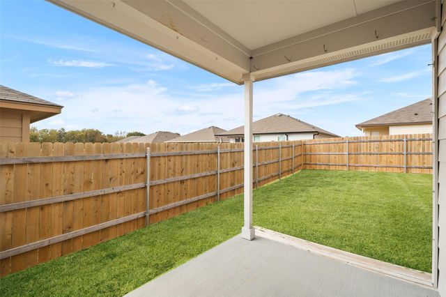 1012 Chambray DR, Troy, TX 76579