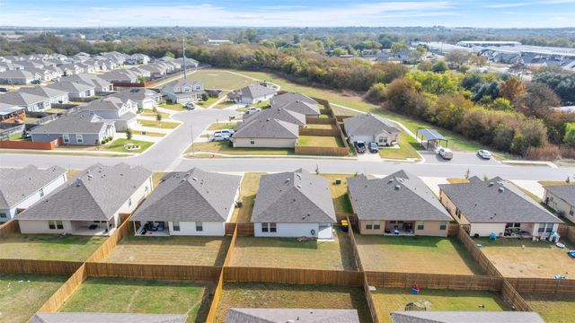 1012 Chambray DR, Troy, TX 76579