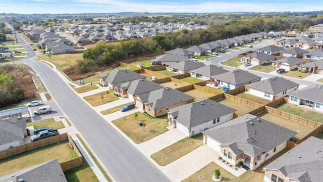 1012 Chambray DR, Troy, TX 76579