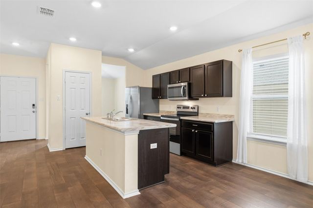 1012 Chambray DR, Troy, TX 76579