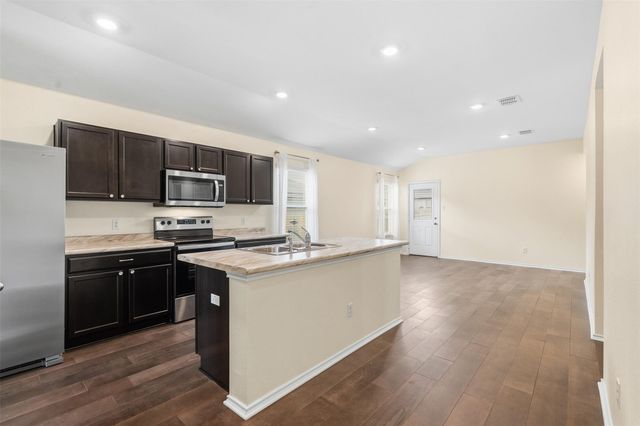 1012 Chambray DR, Troy, TX 76579