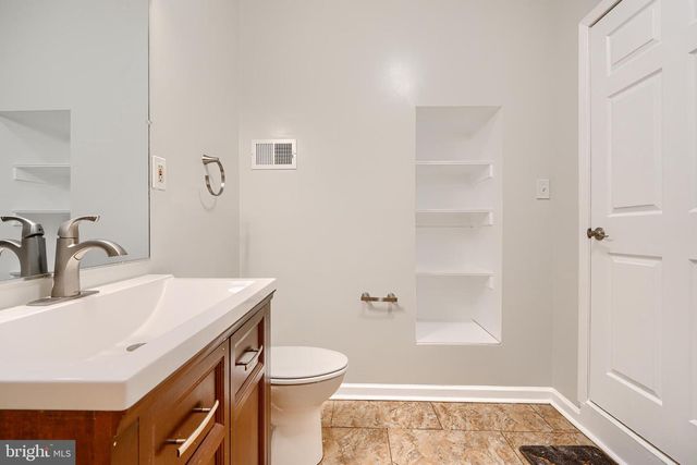 906 S HANOVER ST, Baltimore, MD 21230