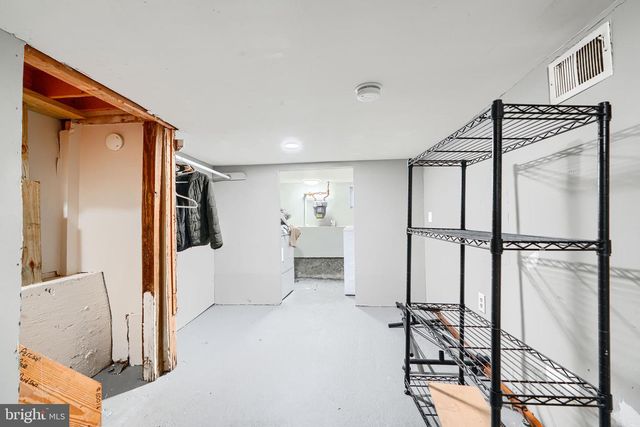 906 S HANOVER ST, Baltimore, MD 21230