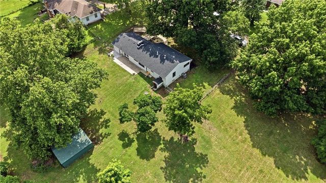 3907 SW Scherer Road, Lee's Summit, MO 64082