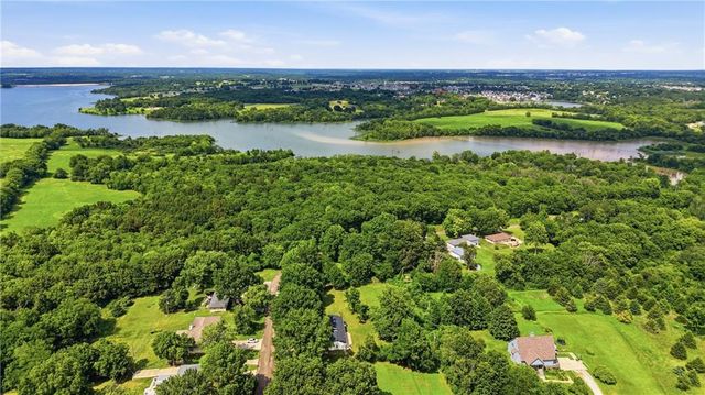 3907 SW Scherer Road, Lee's Summit, MO 64082