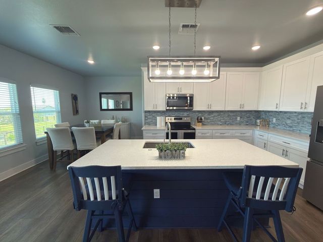 2106 S Young St, Rockport, TX 78382