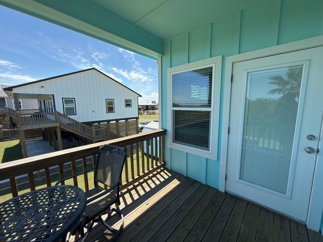 2106 S Young St, Rockport, TX 78382
